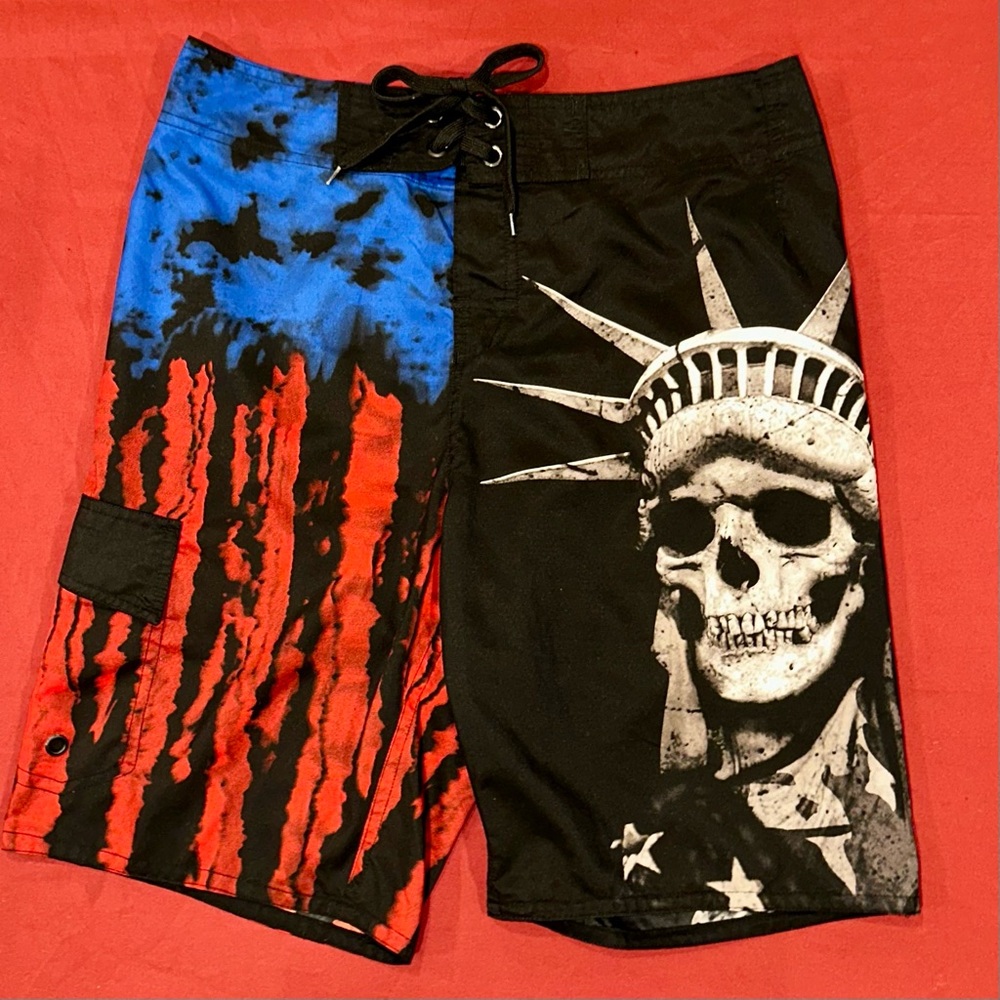 Carbon board shorts 32 waist - liberty and flag